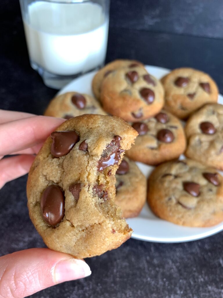 keto brown butter chocolate chip cookies