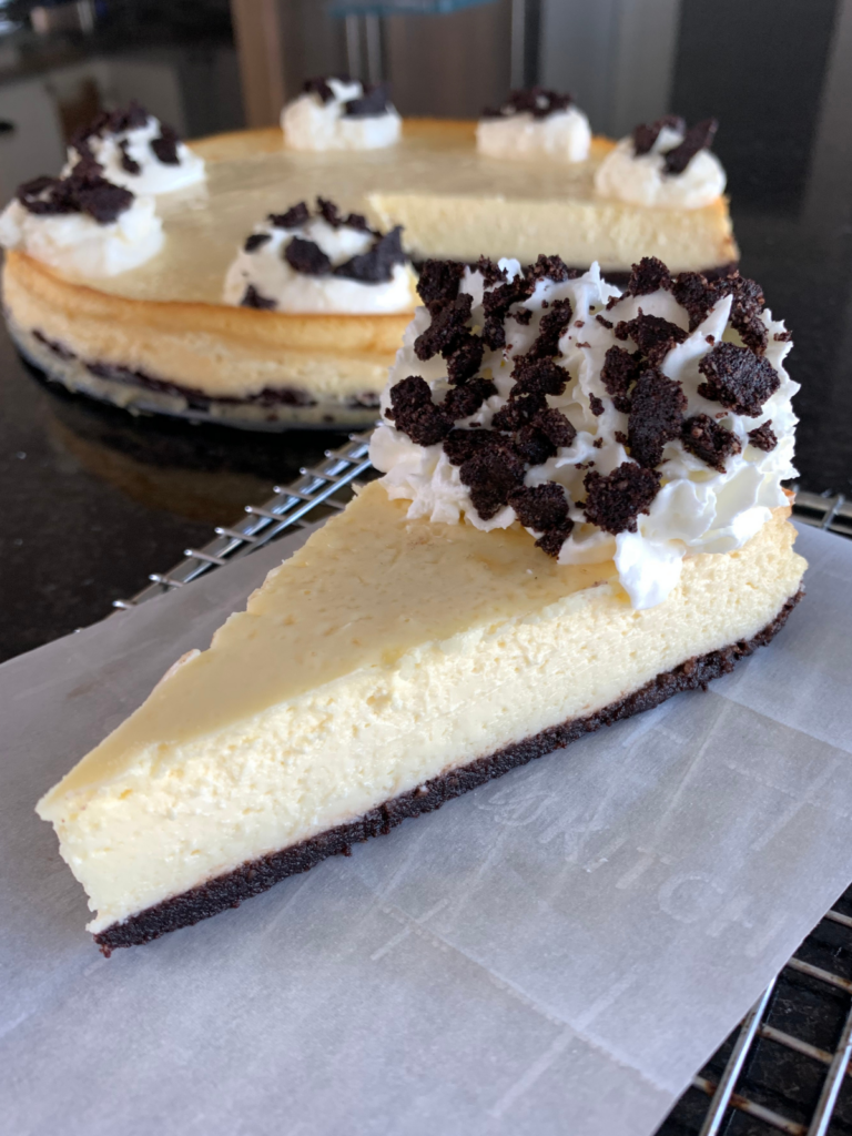 Keto cheesecake recipe with oreo crust